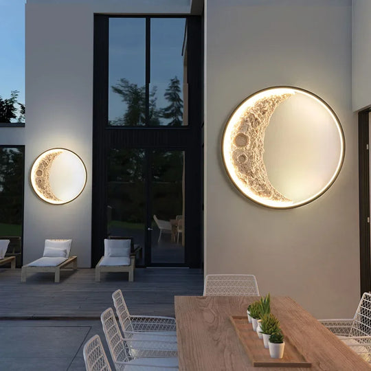 Circular Resin Moon Lamp